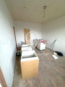 2-к квартира, 1/2 эт., 38м²