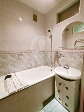 3-к квартира, 5/9 эт., 62м²